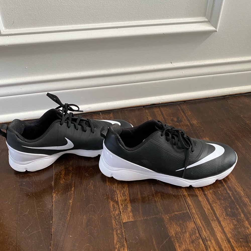 Nike Golf Shoes 7Y